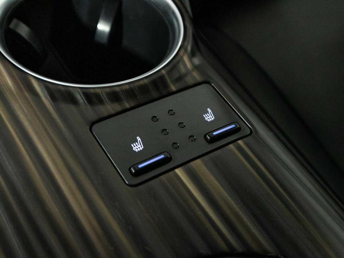 Toyota Camry с пробегом — 2019 год. Фото: #19