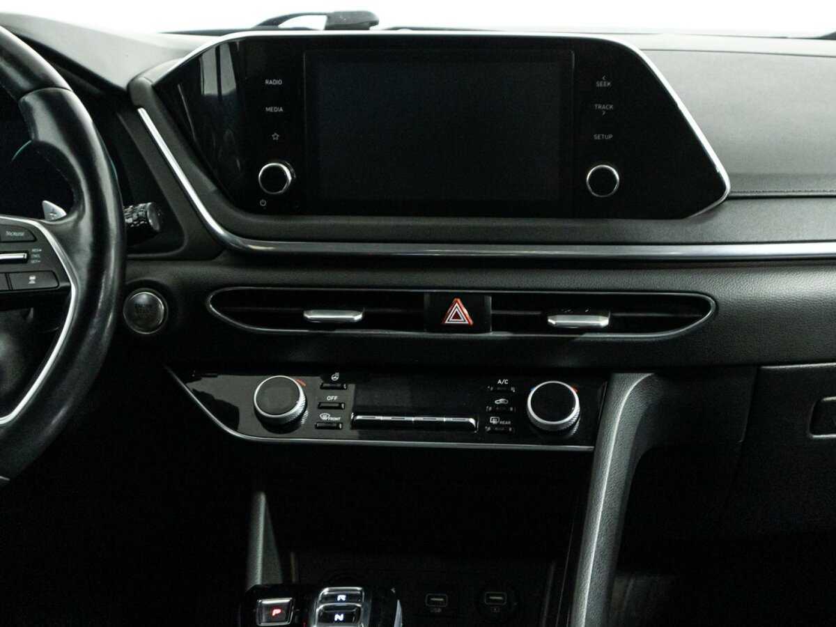 Hyundai Sonata с пробегом — 2020 год. Фото: #13