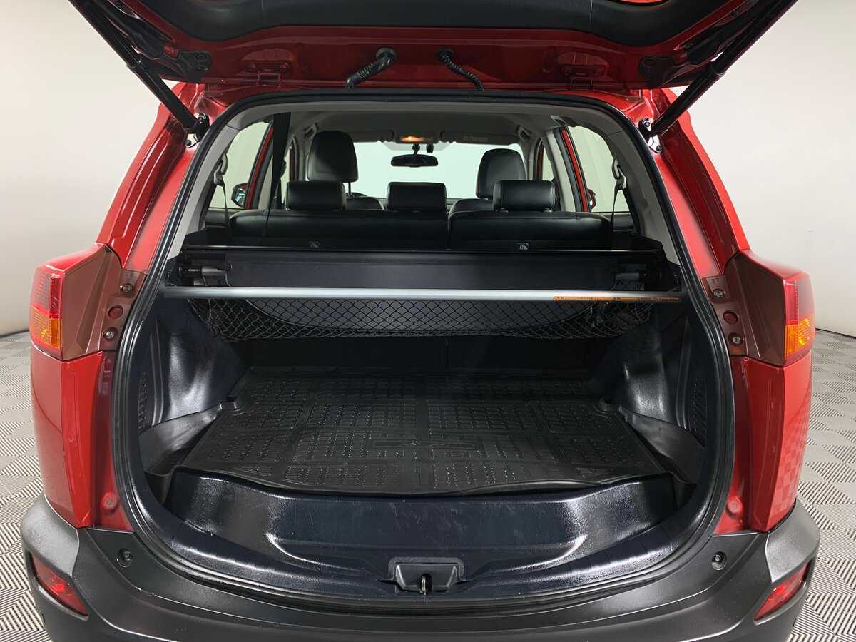 Toyota RAV4 с пробегом — 2013 год. Фото: #19