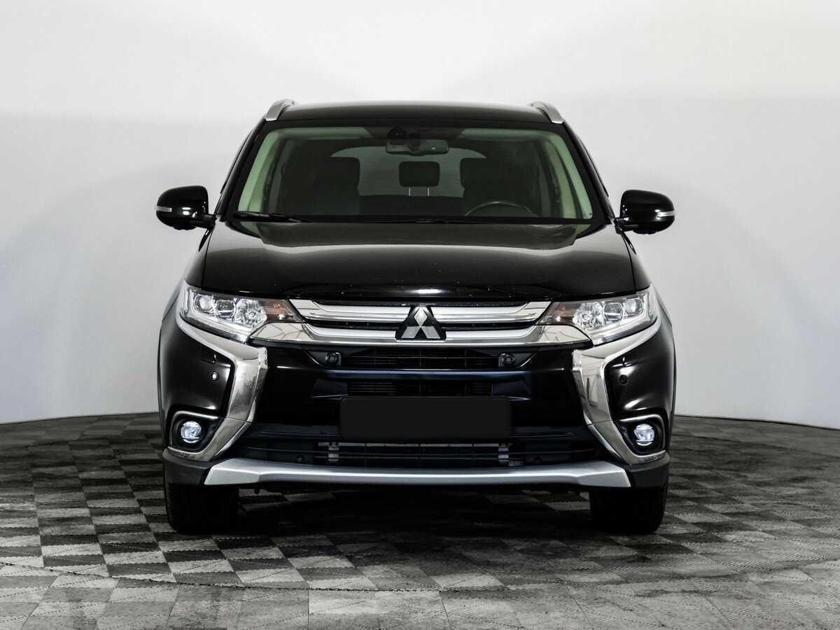 Mitsubishi Outlander с пробегом — 2018 год. Фото: #1