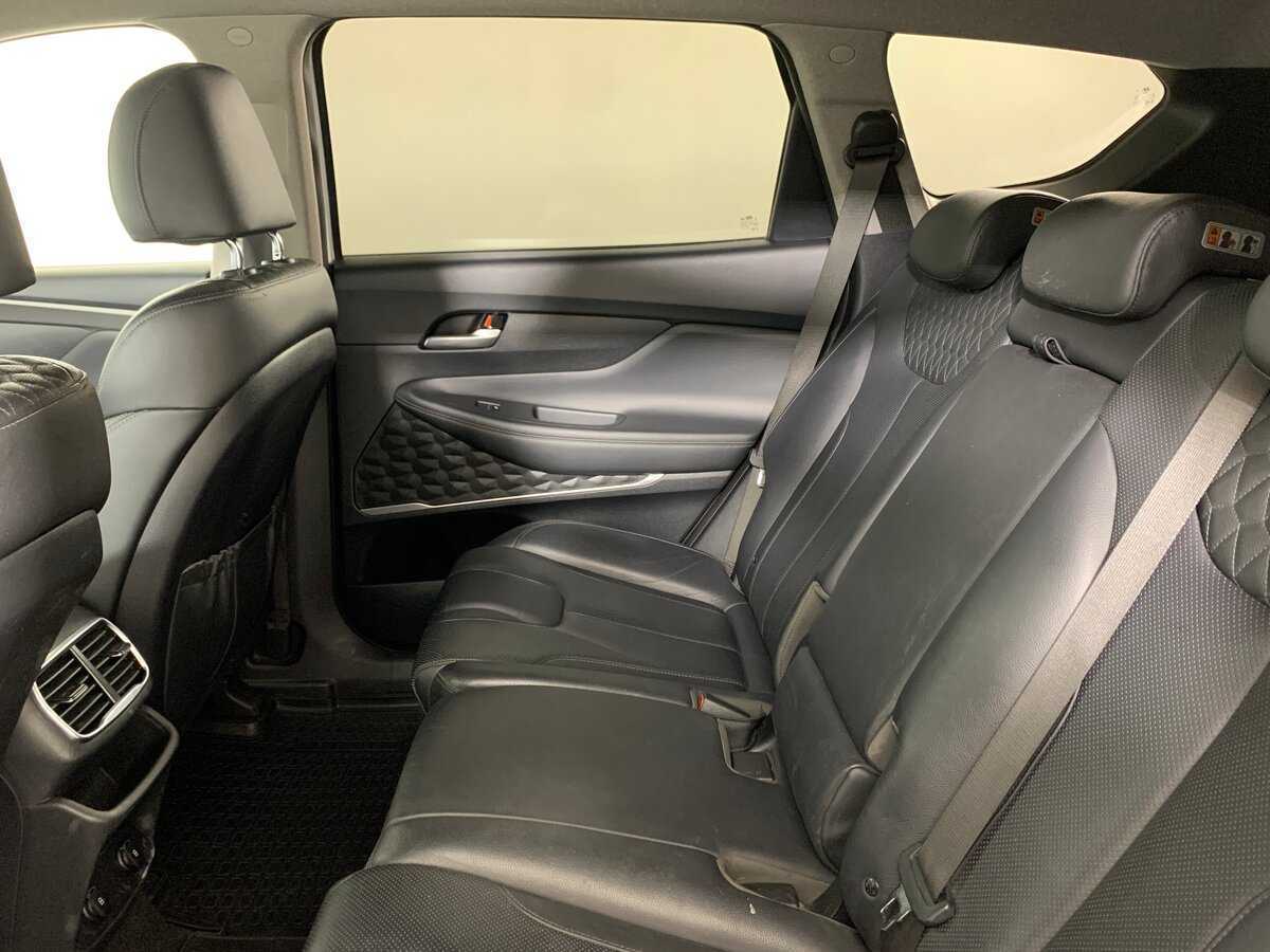 Hyundai Santa Fe с пробегом — 2019 год. Фото: #16