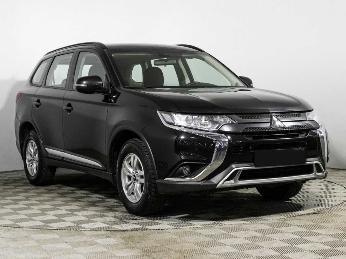 Mitsubishi Outlander с пробегом — 2021 год. Фото: #2