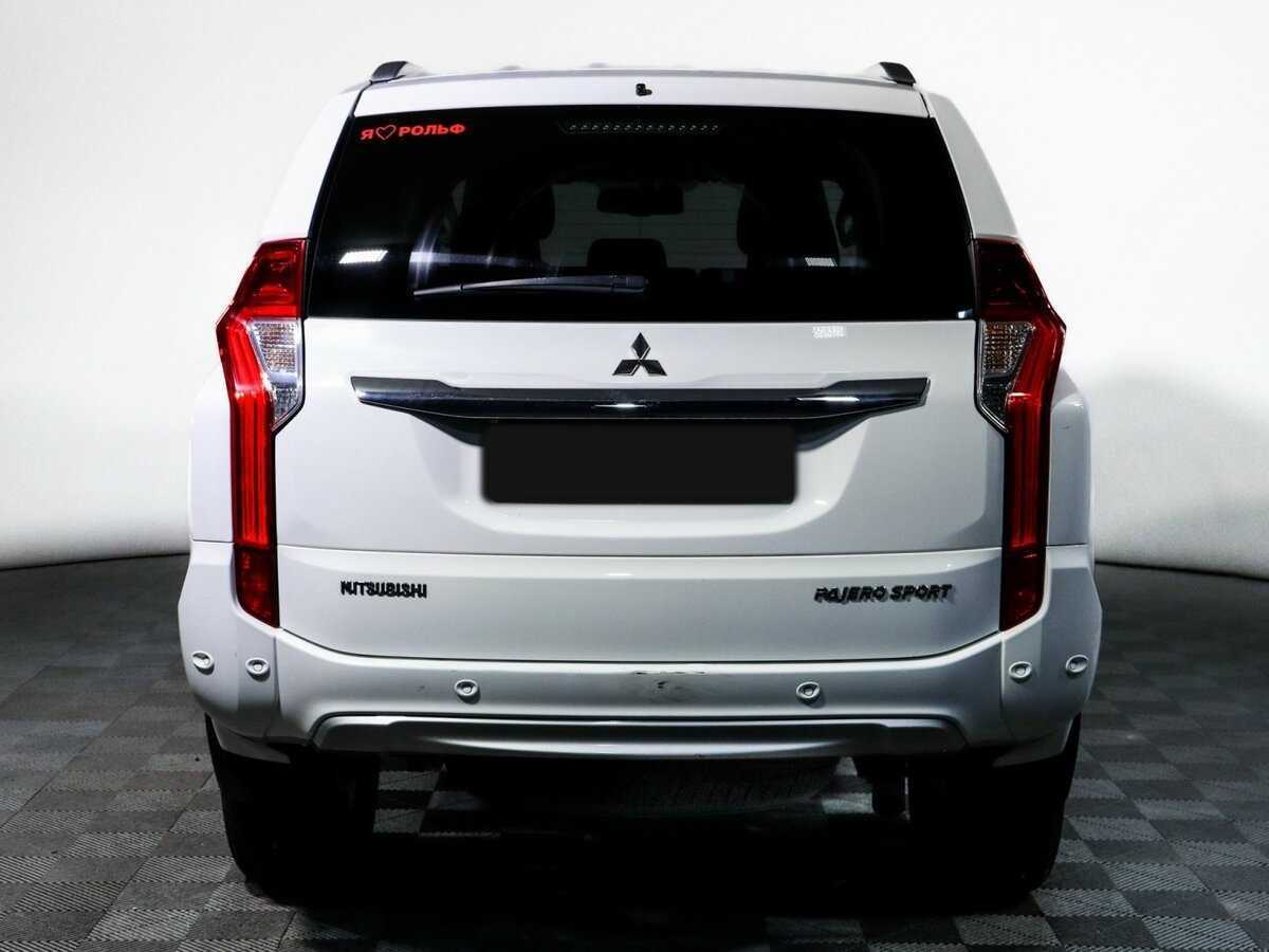 Mitsubishi Pajero Sport с пробегом — 2019 год. Фото: #5