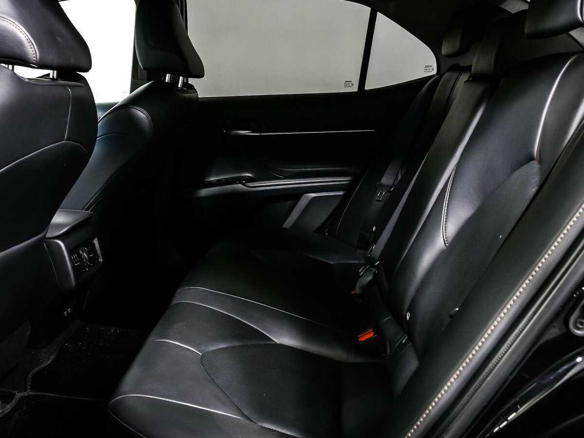 Toyota Camry с пробегом — 2019 год. Фото: #12