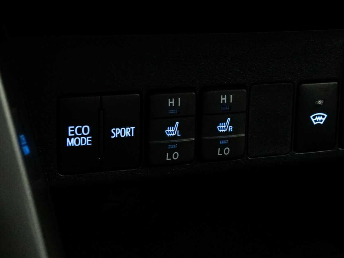 Toyota RAV4 с пробегом — 2017 год. Фото: #13