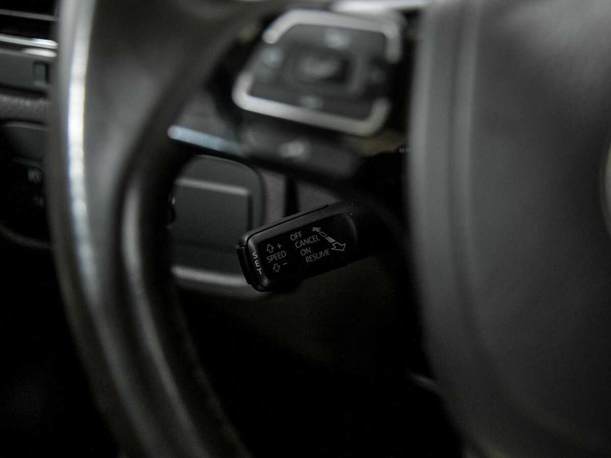 Volkswagen Touareg с пробегом — 2013 год. Фото: #7