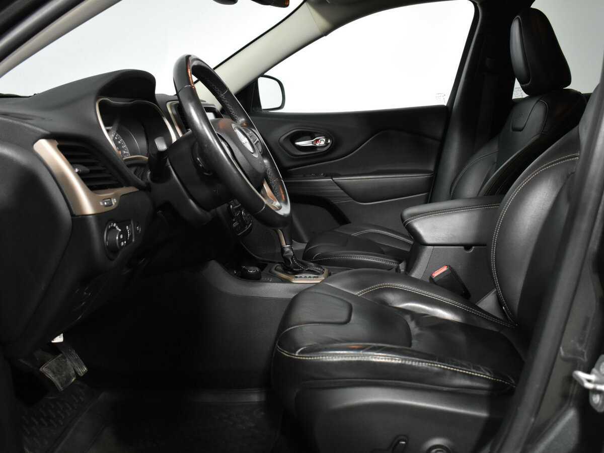Jeep Cherokee с пробегом — 2014 год. Фото: #20