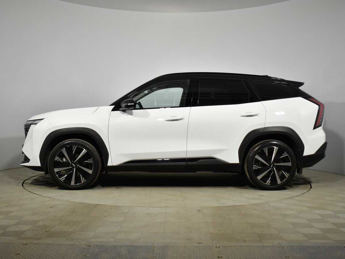 Geely Atlas с пробегом — 2024 год. Фото: #7