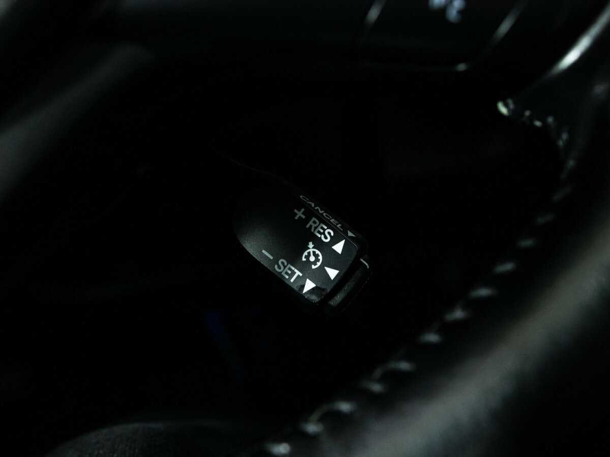 Toyota Camry с пробегом — 2016 год. Фото: #19