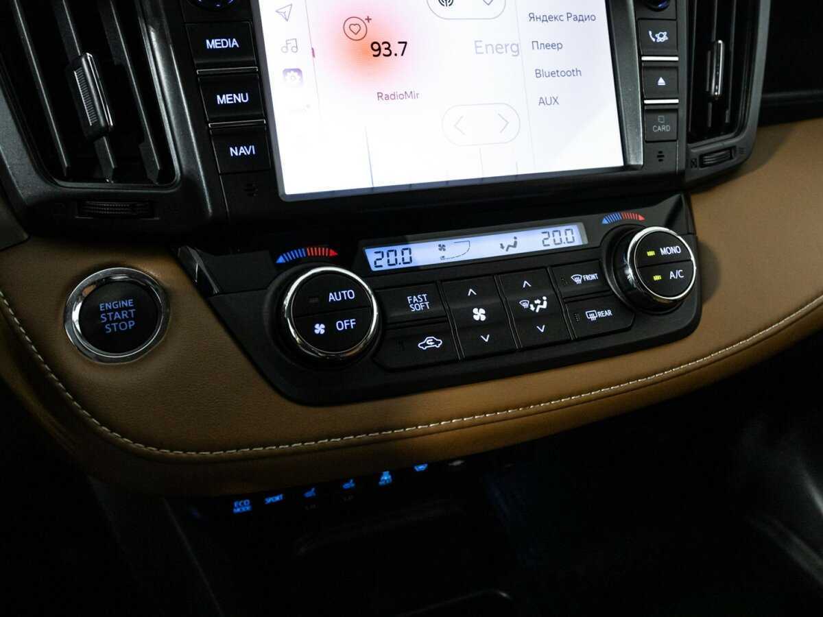 Toyota RAV4 с пробегом — 2019 год. Фото: #19