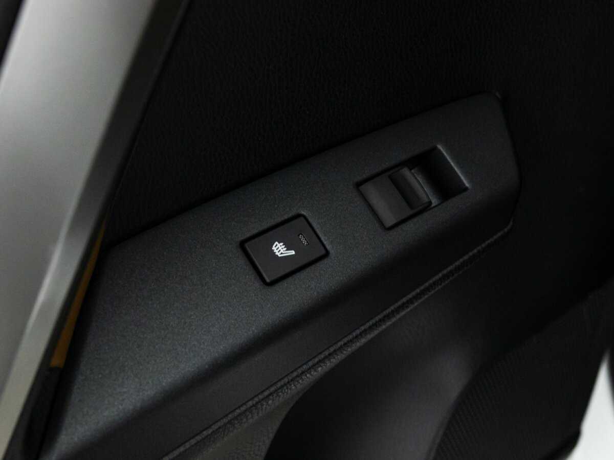 Toyota RAV4 с пробегом — 2019 год. Фото: #23