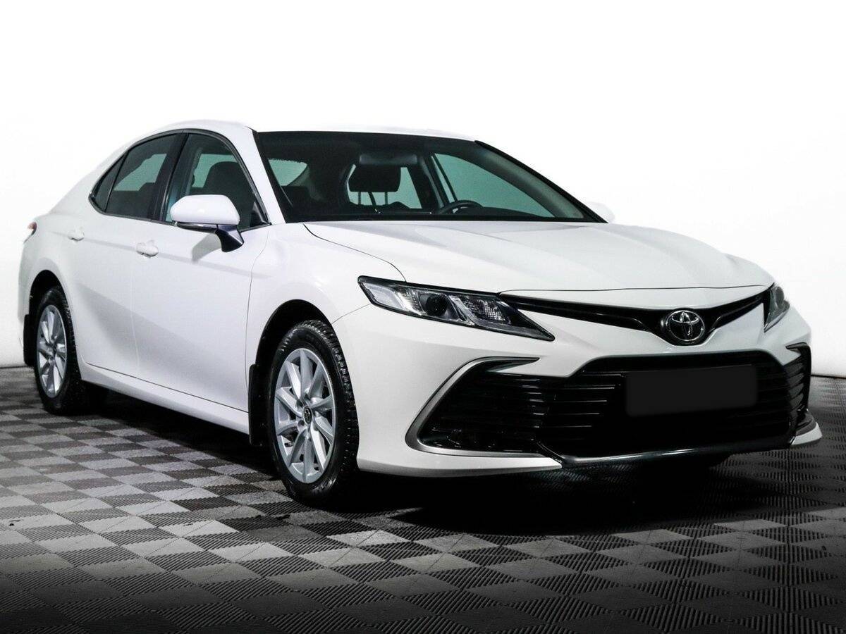 Toyota Camry с пробегом — 2021 год. Фото: #2