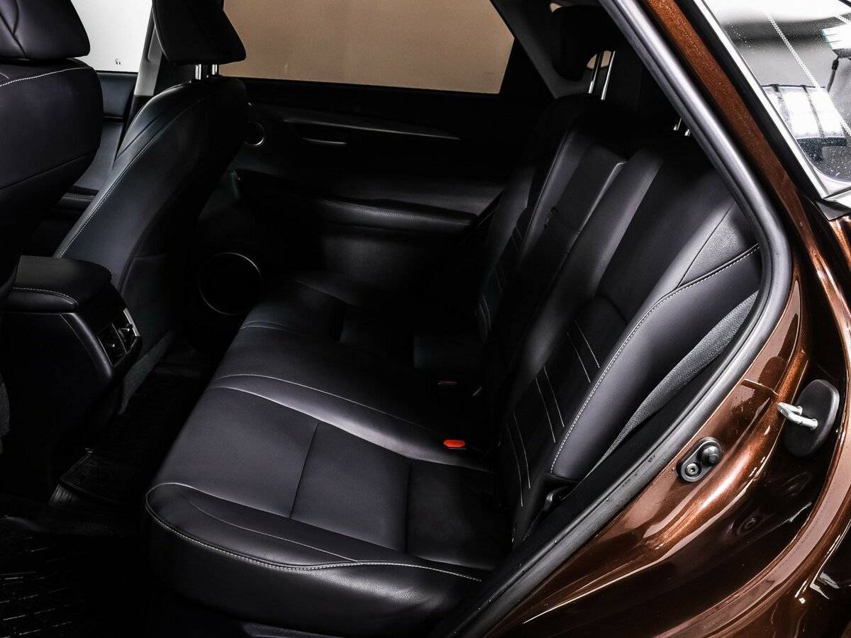 Lexus NX с пробегом — 2016 год. Фото: #12