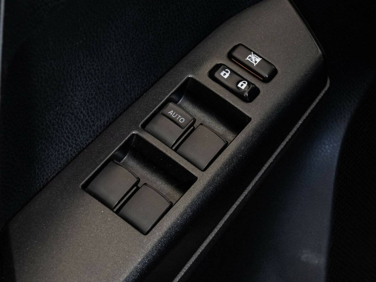 Toyota RAV4 с пробегом — 2017 год. Фото: #15