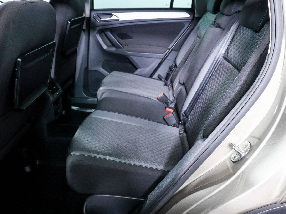 Volkswagen Tiguan с пробегом — 2017 год. Фото: #6