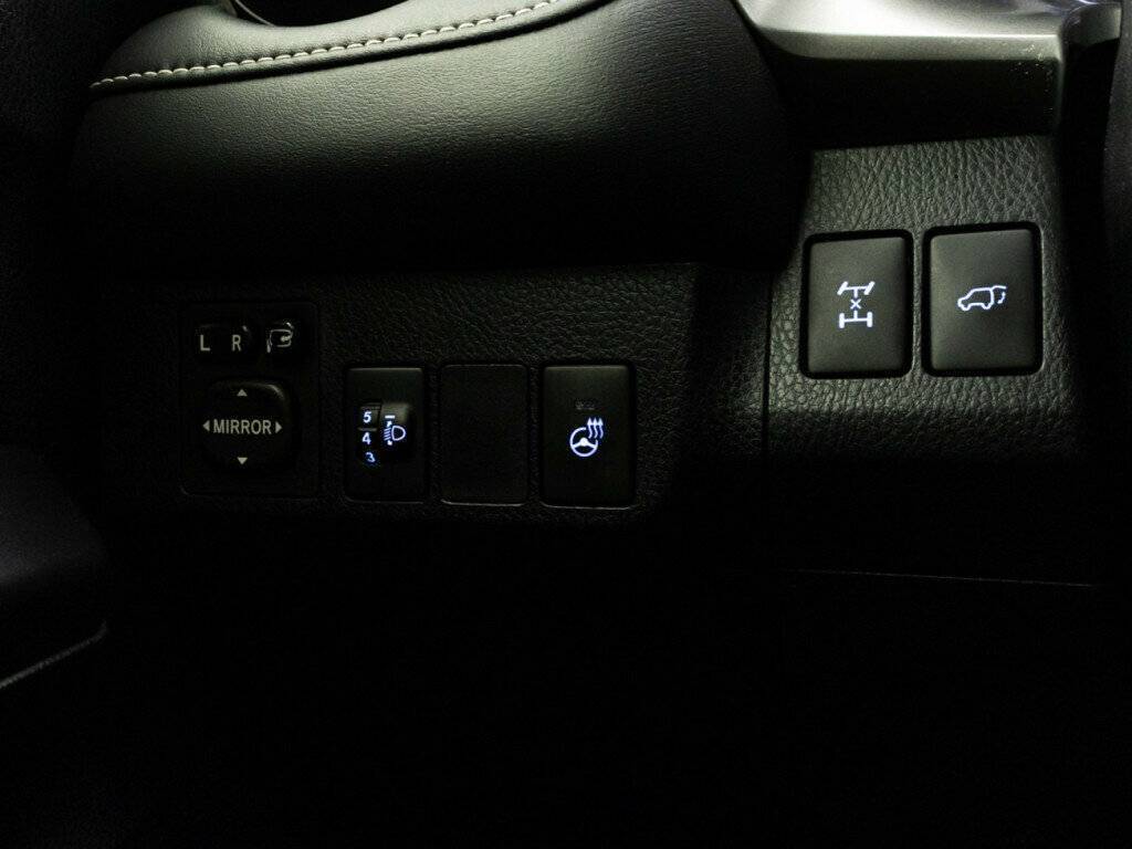 Toyota RAV4 с пробегом — 2016 год. Фото: #16