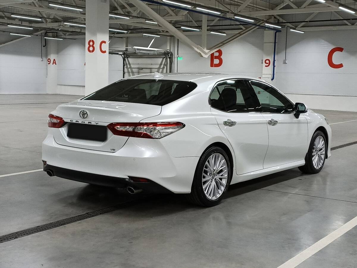 Toyota Camry с пробегом — 2019 год. Фото: #4