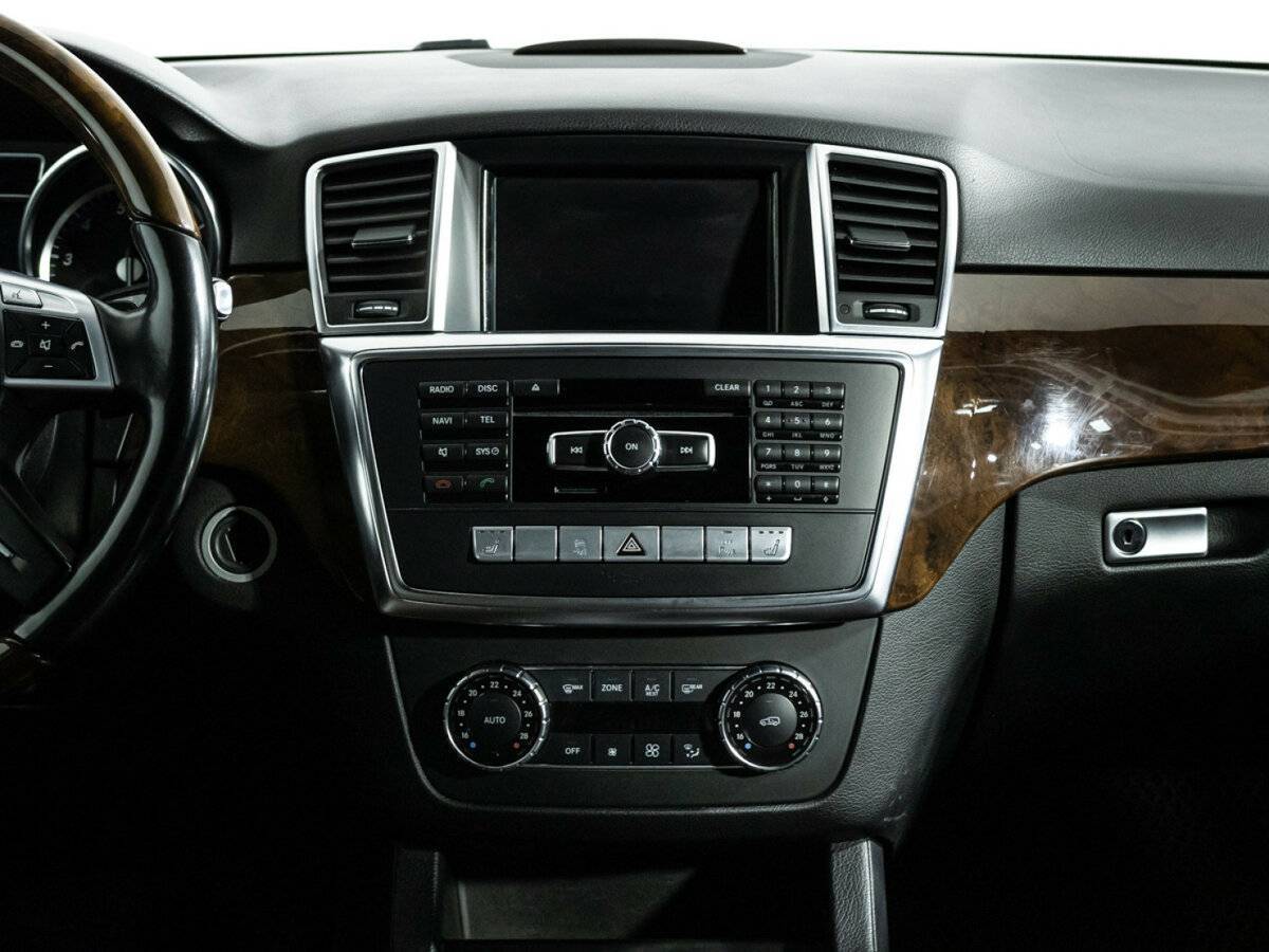 Mercedes-Benz M-Класс с пробегом — 2012 год. Фото: #13