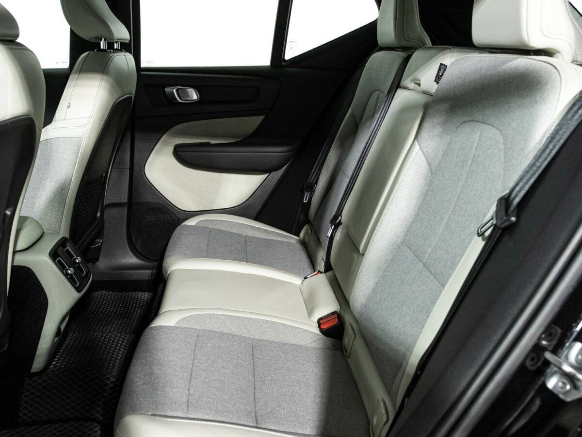 Volvo XC40 с пробегом — 2018 год. Фото: #9