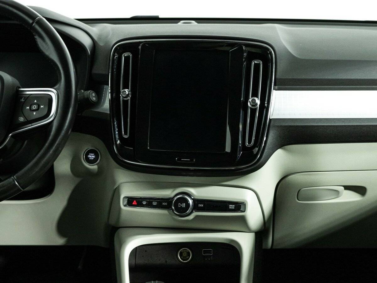 Volvo XC40 с пробегом — 2018 год. Фото: #13