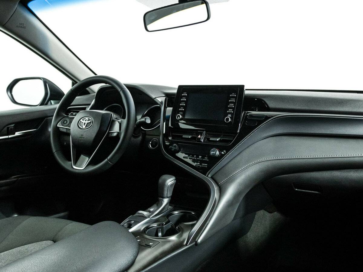 Toyota Camry с пробегом — 2021 год. Фото: #8
