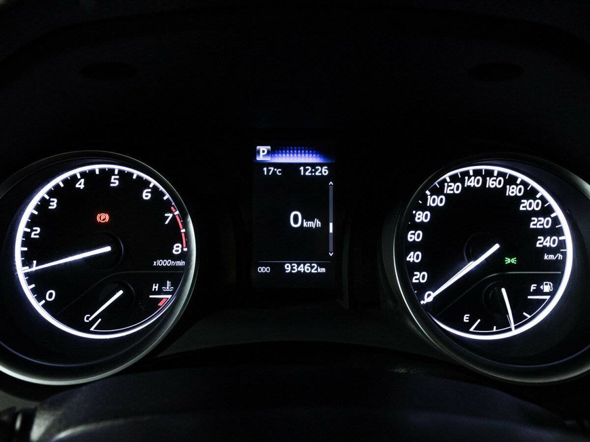 Toyota Camry с пробегом — 2021 год. Фото: #11