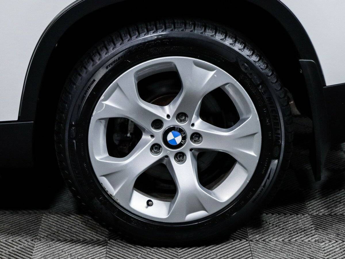 BMW X1 с пробегом — 2014 год. Фото: #11