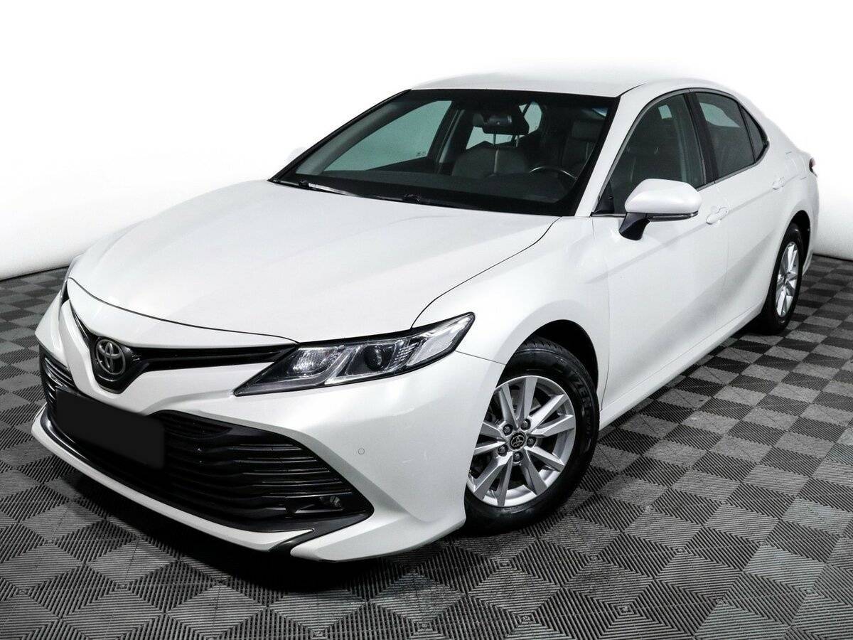 Toyota Camry с пробегом — 2020 год. Фото: #12