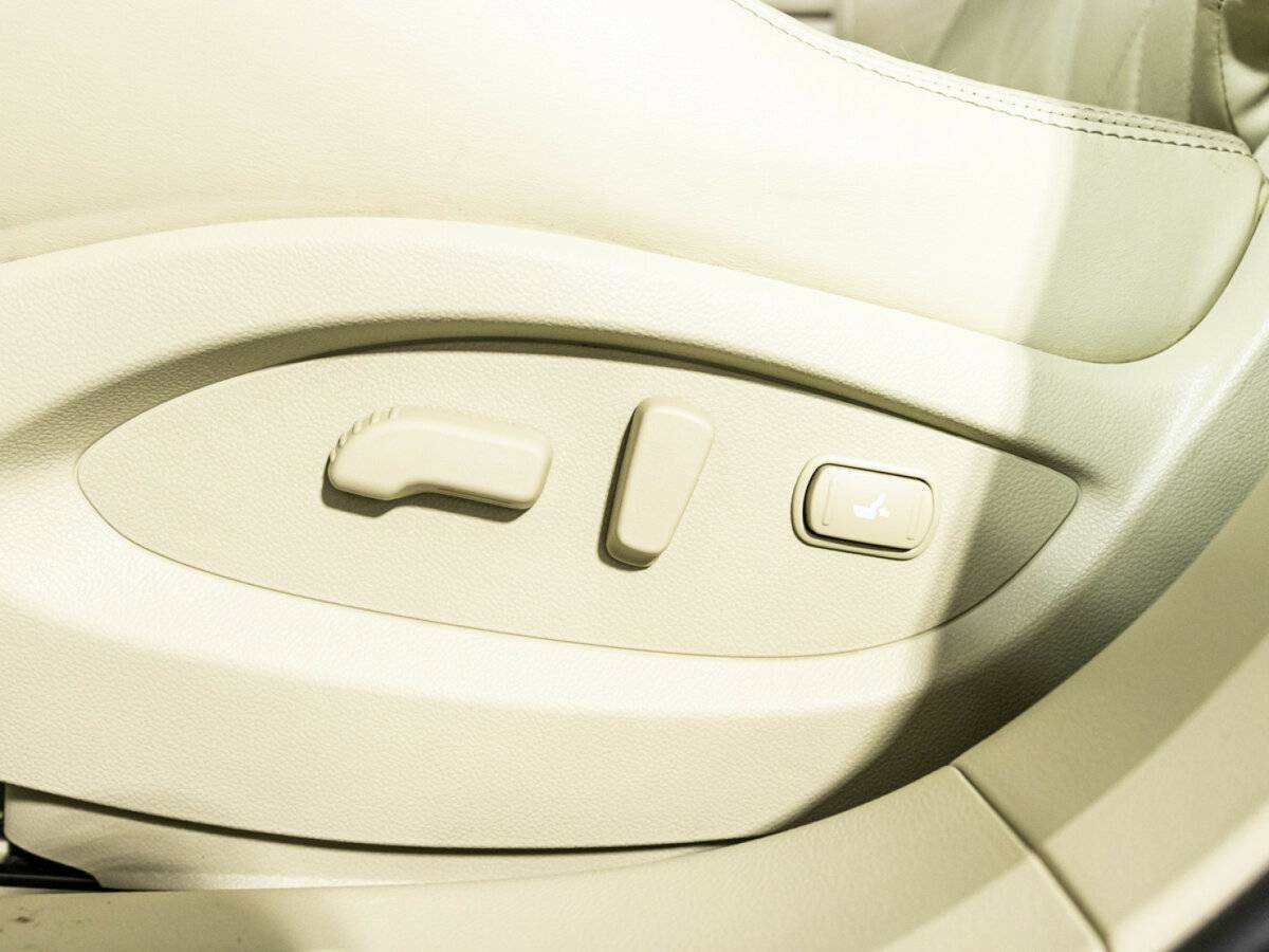 Infiniti FX с пробегом — 2012 год. Фото: #17