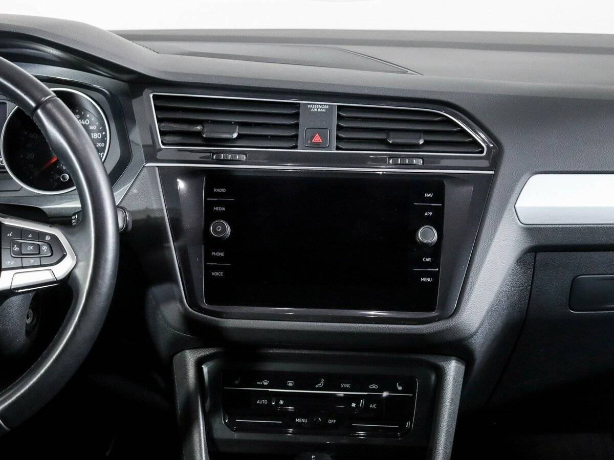 Volkswagen Tiguan с пробегом — 2021 год. Фото: #9