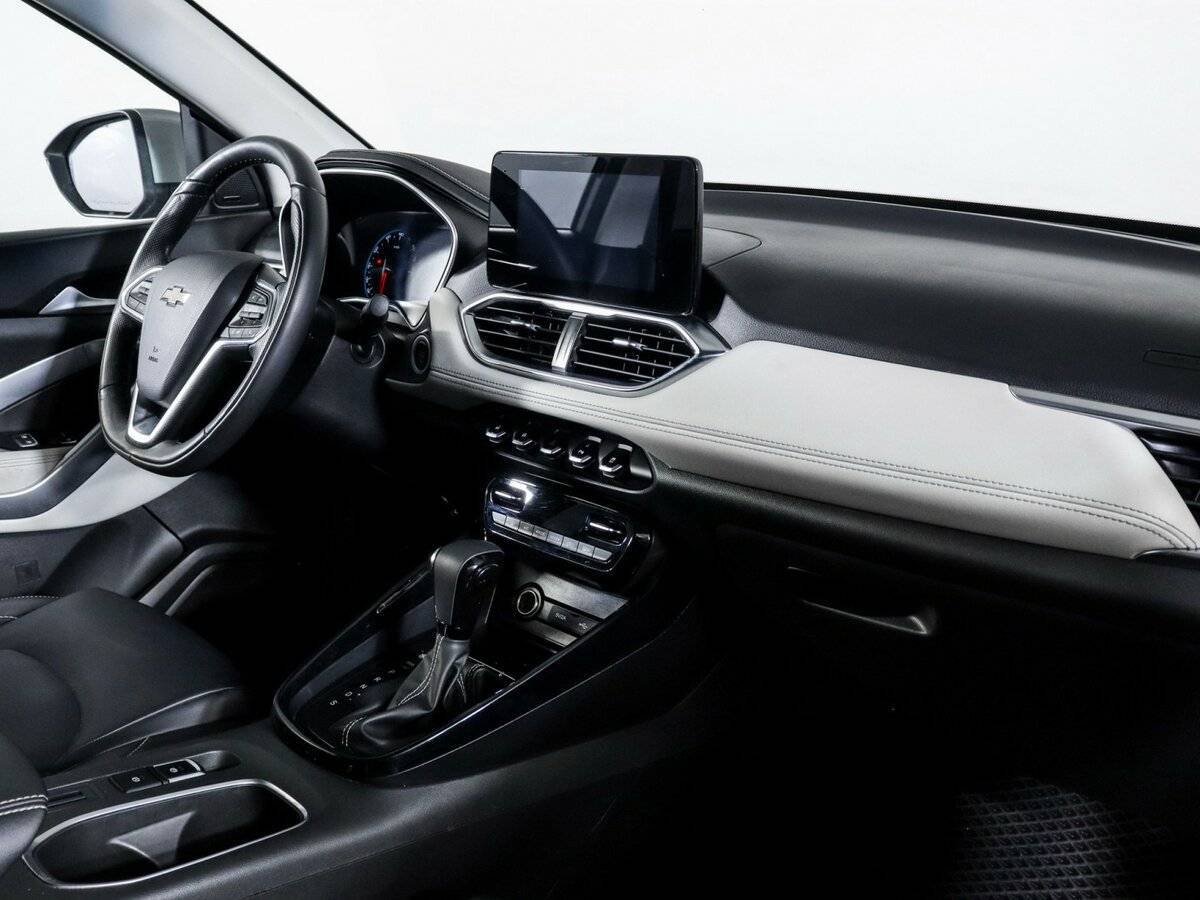 Chevrolet Captiva с пробегом — 2022 год. Фото: #3