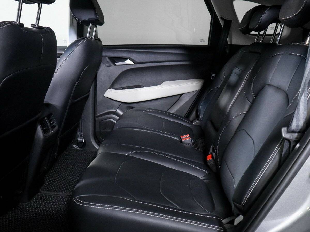 Chevrolet Captiva с пробегом — 2022 год. Фото: #4