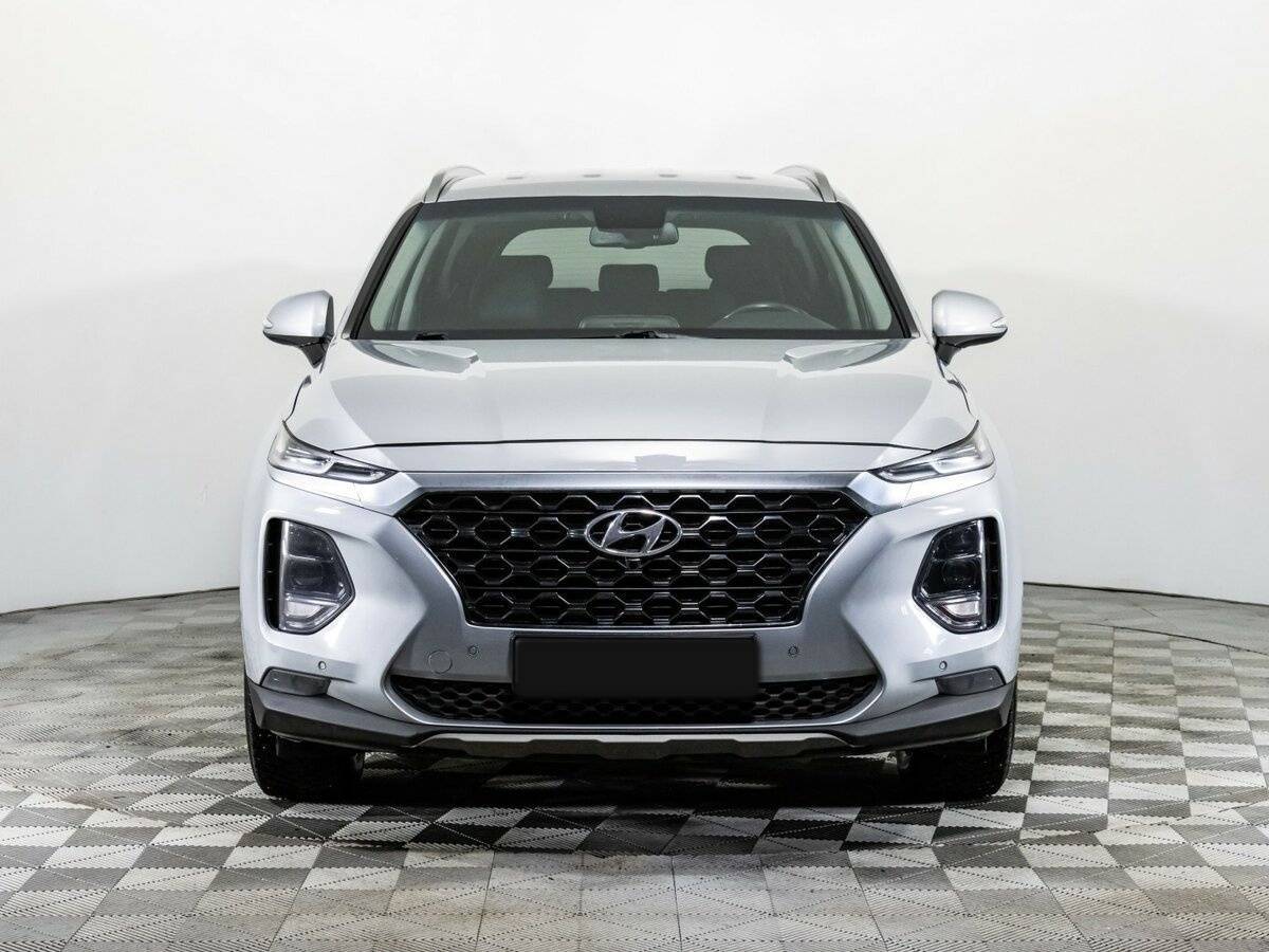 Hyundai Santa Fe с пробегом — 2018 год. Фото: #1