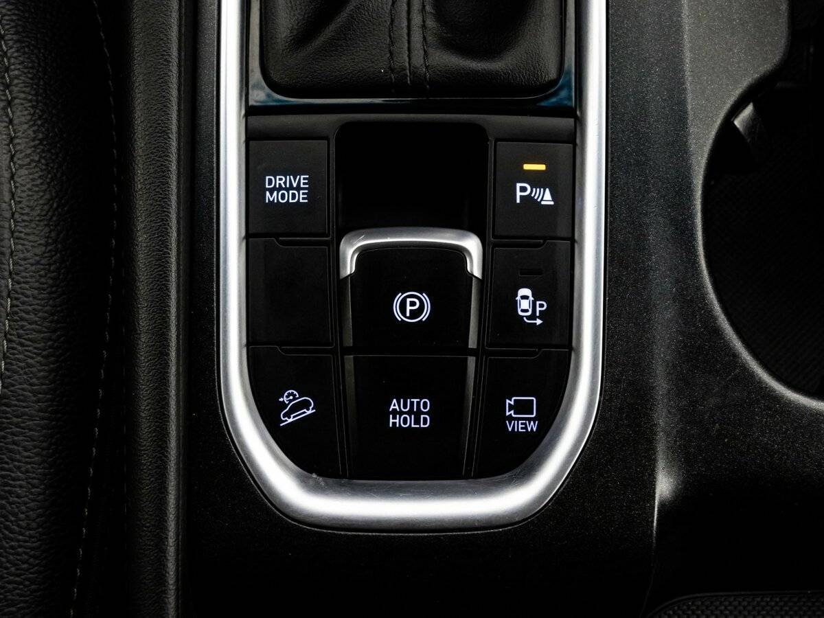 Hyundai Santa Fe с пробегом — 2018 год. Фото: #12