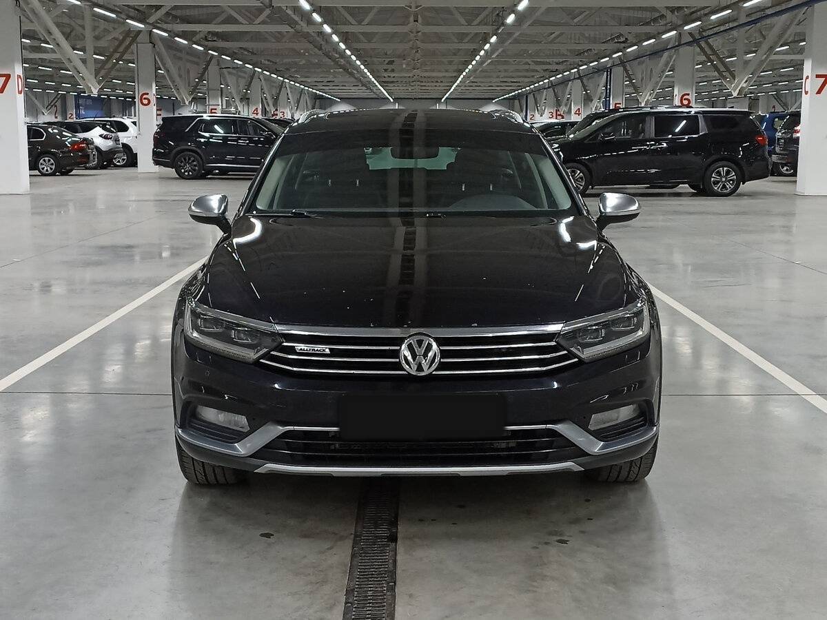 Volkswagen Passat с пробегом — 2018 год. Фото: #1