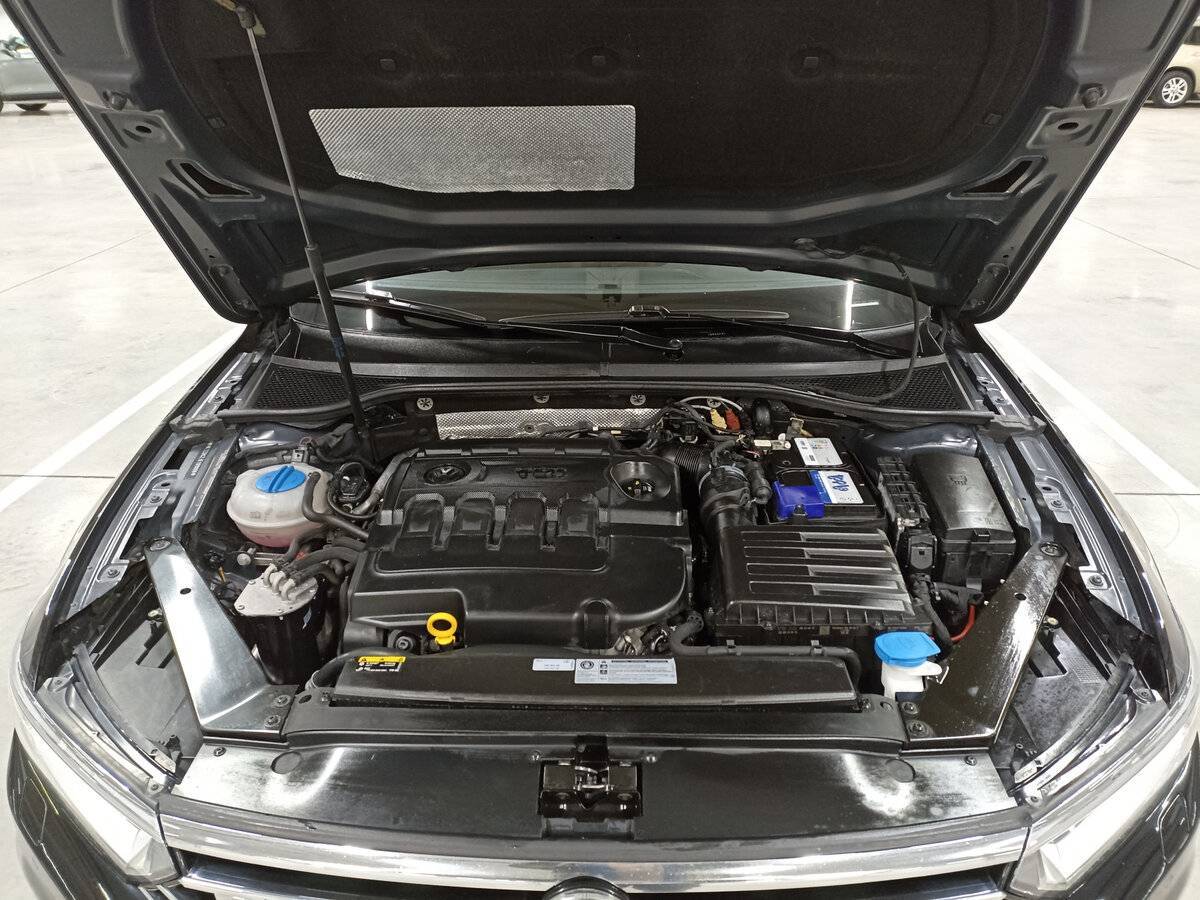 Volkswagen Passat с пробегом — 2018 год. Фото: #8