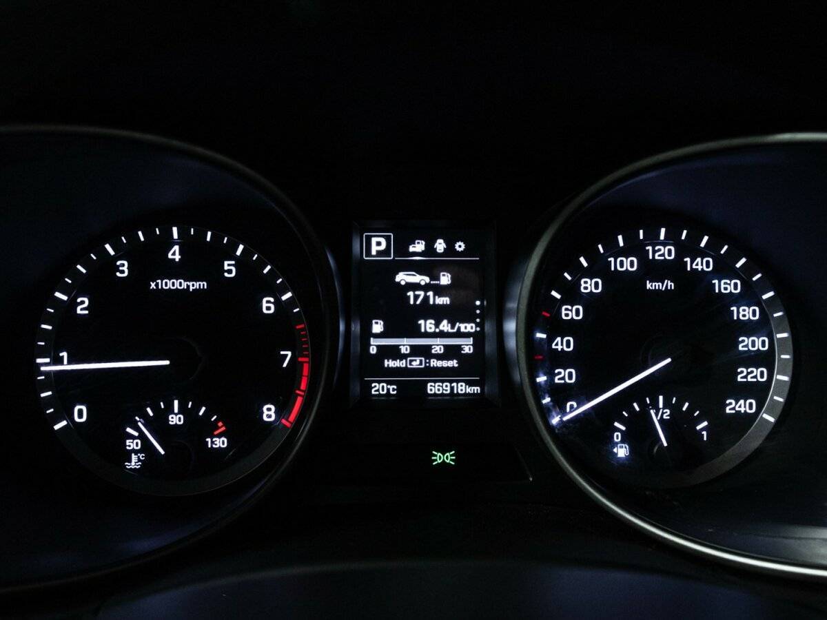 Hyundai Santa Fe с пробегом — 2018 год. Фото: #11