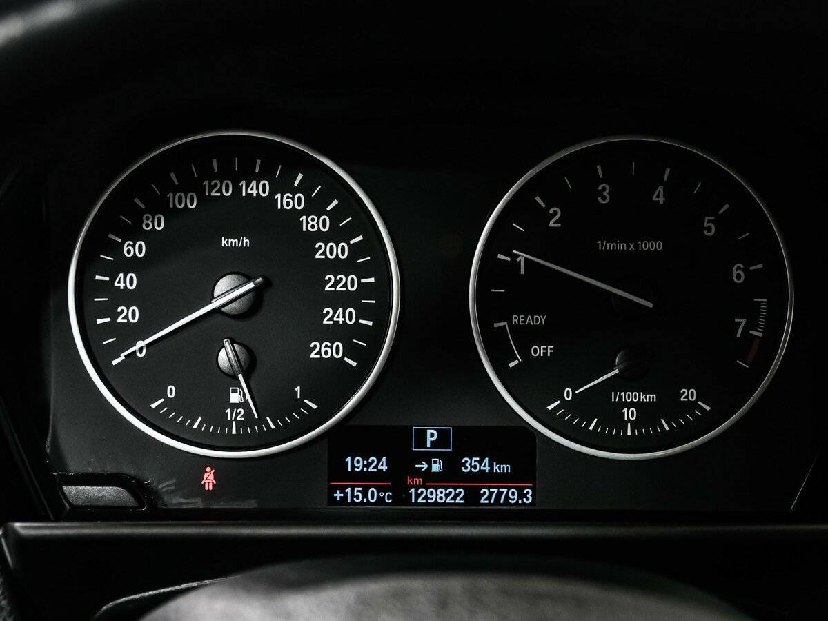 BMW 1 серии с пробегом — 2017 год. Фото: #9