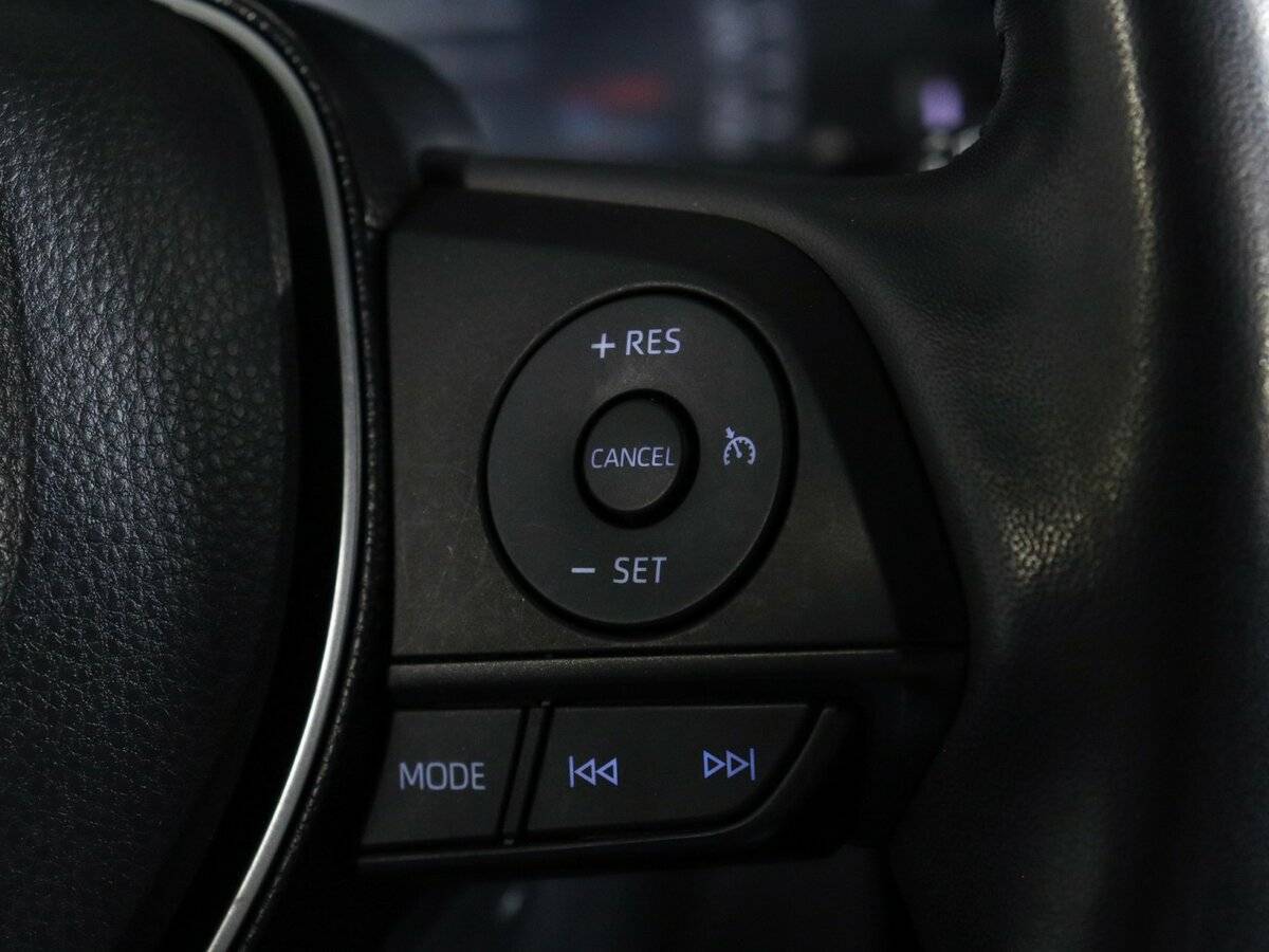 Toyota RAV4 с пробегом — 2020 год. Фото: #17