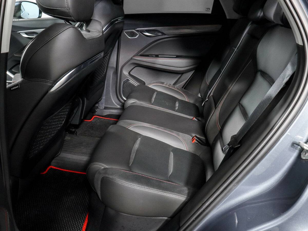 Geely Tugella с пробегом — 2022 год. Фото: #9