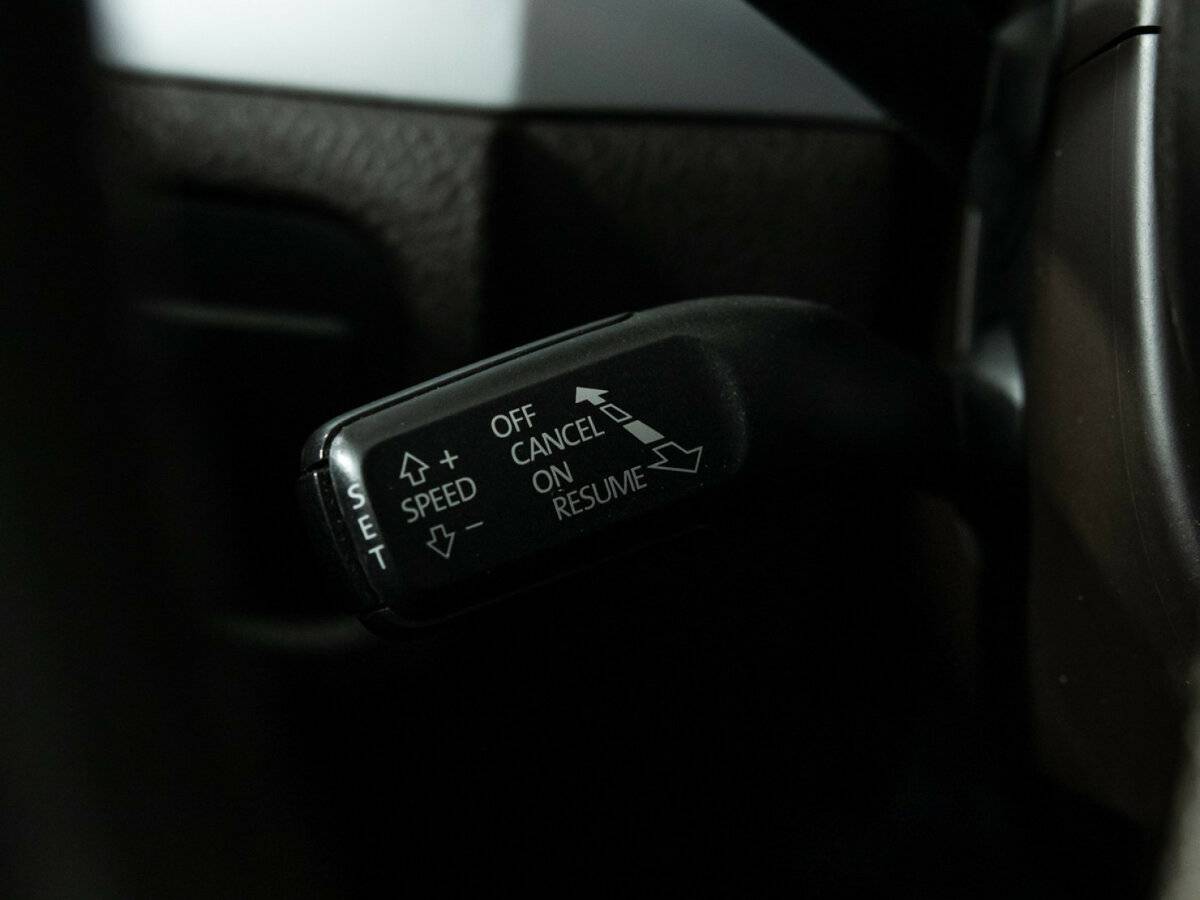 Volkswagen Touareg с пробегом — 2013 год. Фото: #21