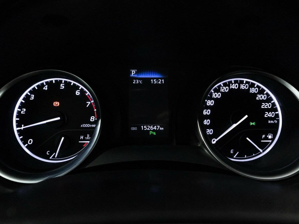 Toyota Camry с пробегом — 2020 год. Фото: #11