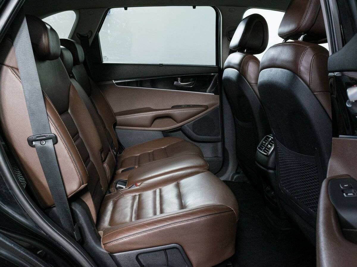 Kia Sorento с пробегом — 2017 год. Фото: #12