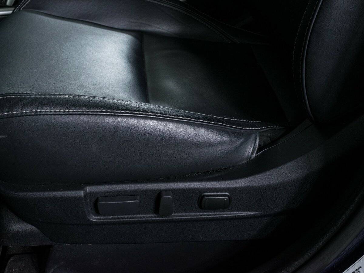 Mitsubishi Outlander с пробегом — 2020 год. Фото: #17