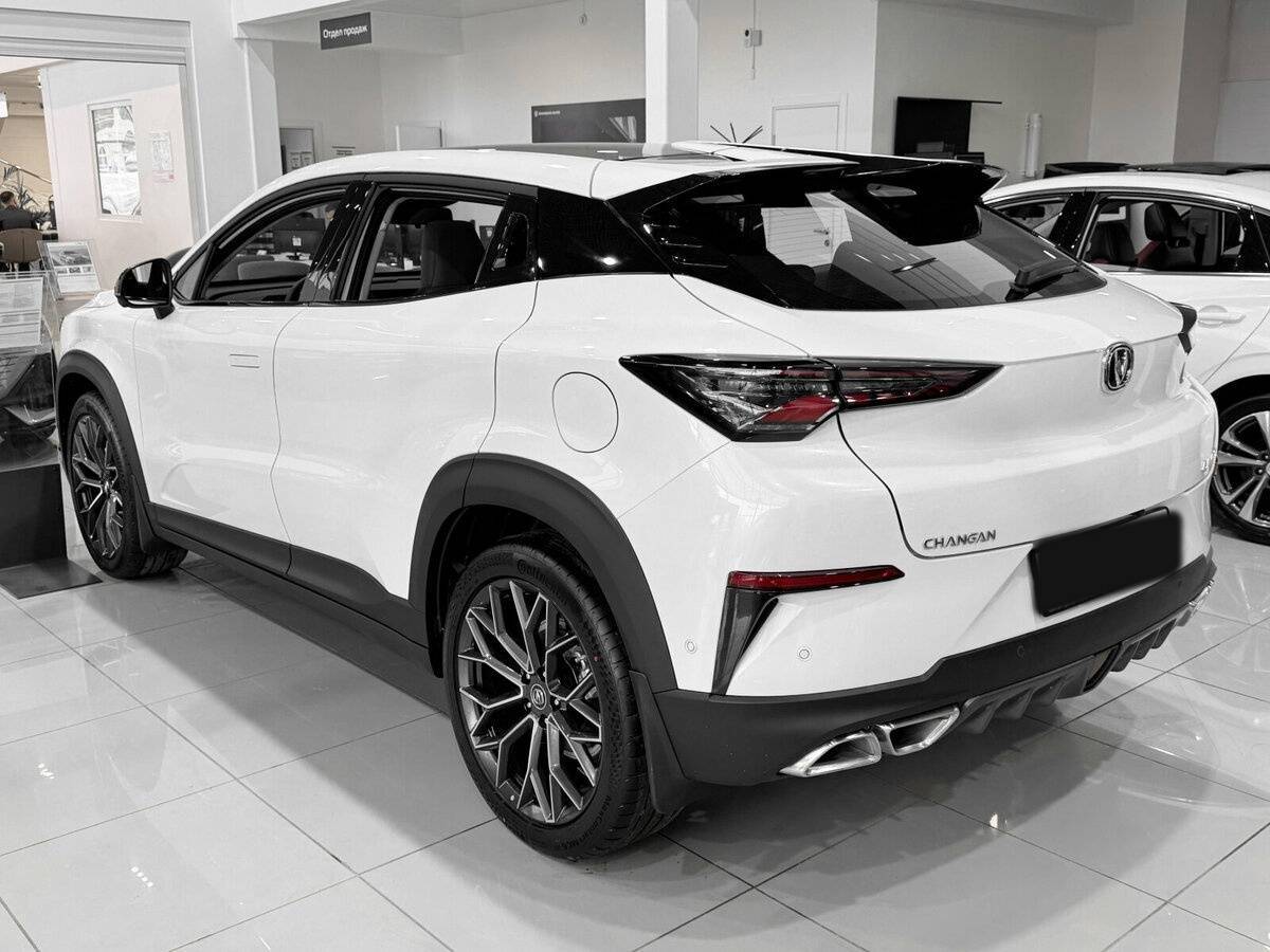 Changan UNI-T с пробегом — 2024 год. Фото: #1