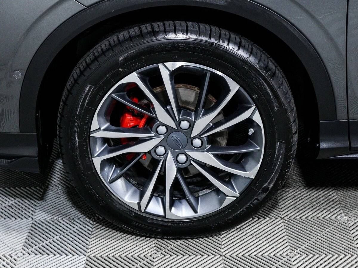 Geely Coolray с пробегом — 2023 год. Фото: #11