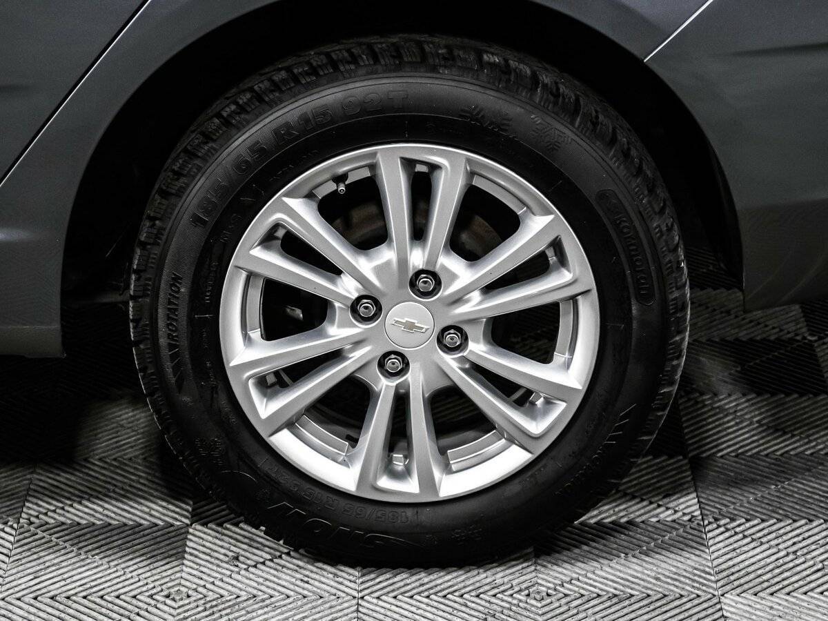 Chevrolet Cobalt с пробегом — 2023 год. Фото: #13