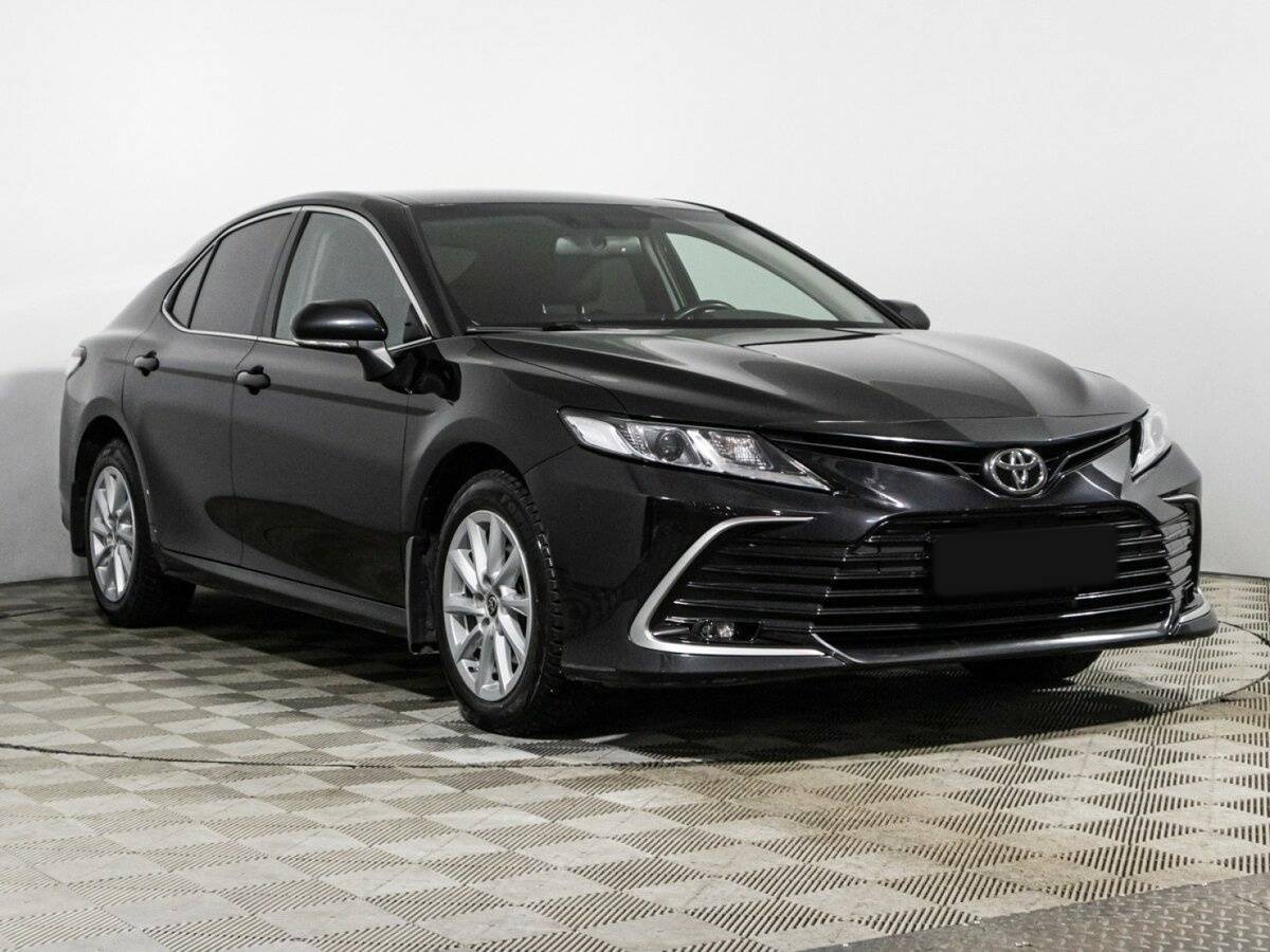 Toyota Camry с пробегом — 2021 год. Фото: #2