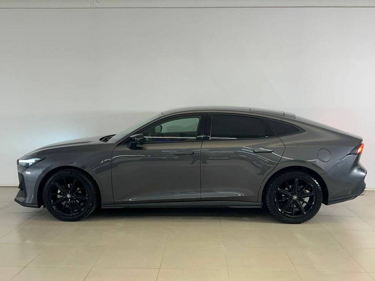 Changan UNI-V с пробегом — 2023 год. Фото: #3