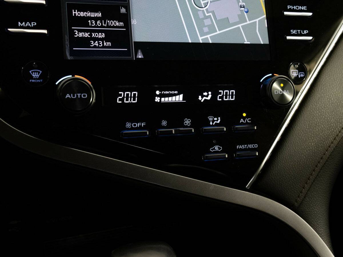 Toyota Camry с пробегом — 2018 год. Фото: #19